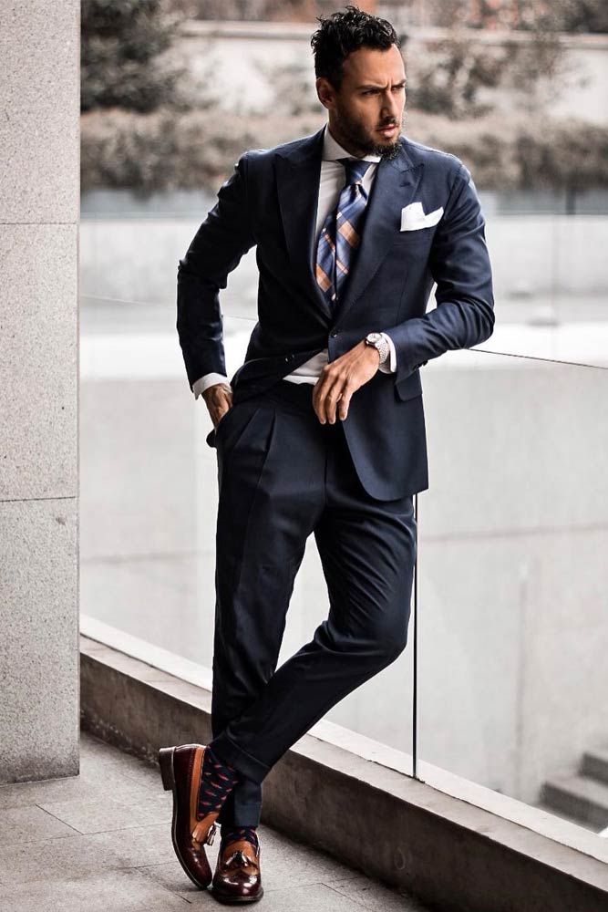 Deep Blue Power Suit With Plaid Tie #suit #plaidtie