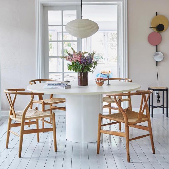 White Round Table With Wooden Chairs #woodenchairs #whitetable