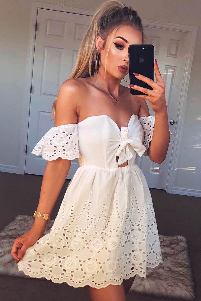 Off The Shoulders Mini Dress #offtheshouldersdress #minidresses #whitedress