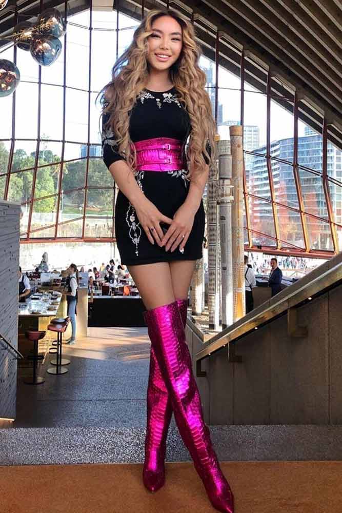 Shiny Pink Belt With Black Mini Dress #pinkbelt