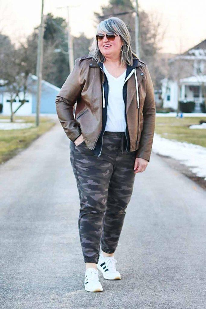 Leather jacket + camo pants for women #fashion