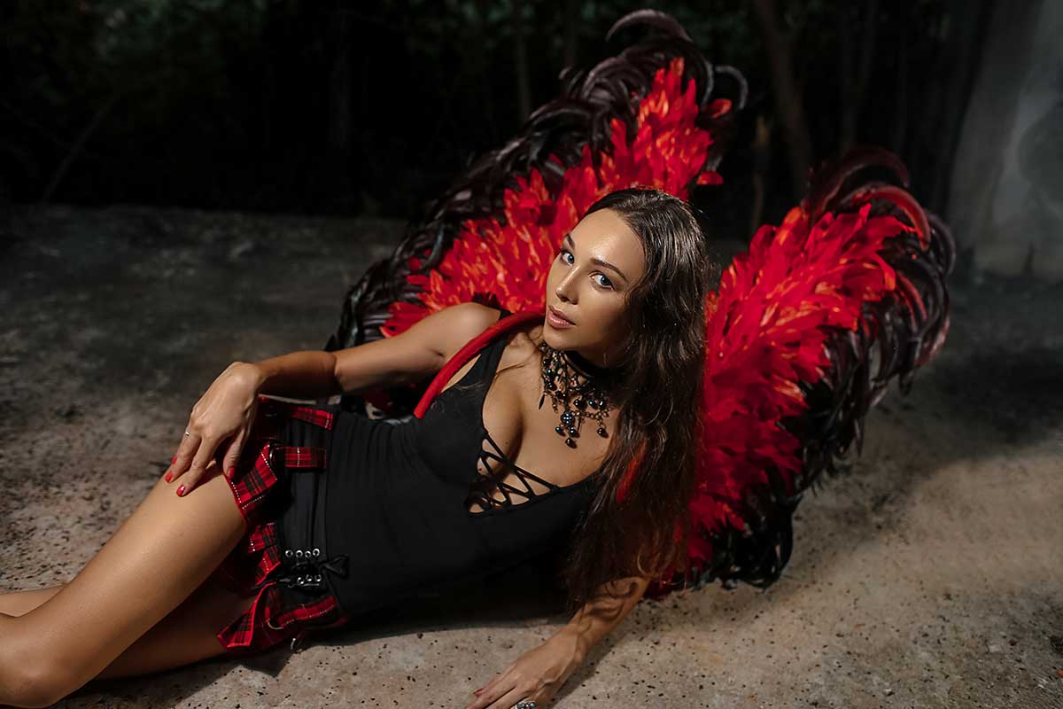 Sexy Halloween Costumes For Your Scary-Good Party