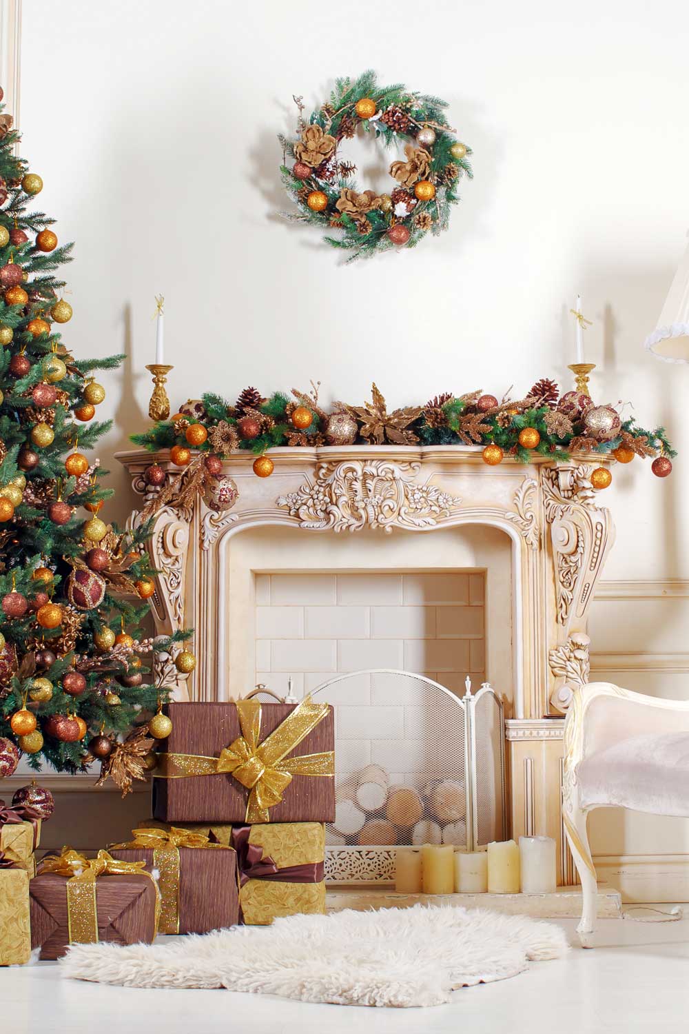 Vintage Christmas Fireplace Decoration with Gold Accent