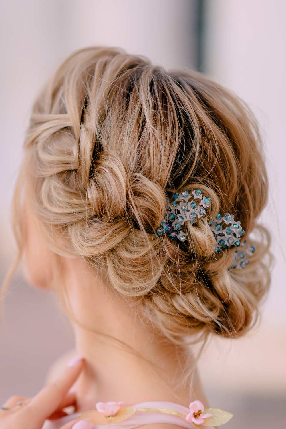 60+ Great Hair Updos For Christmas