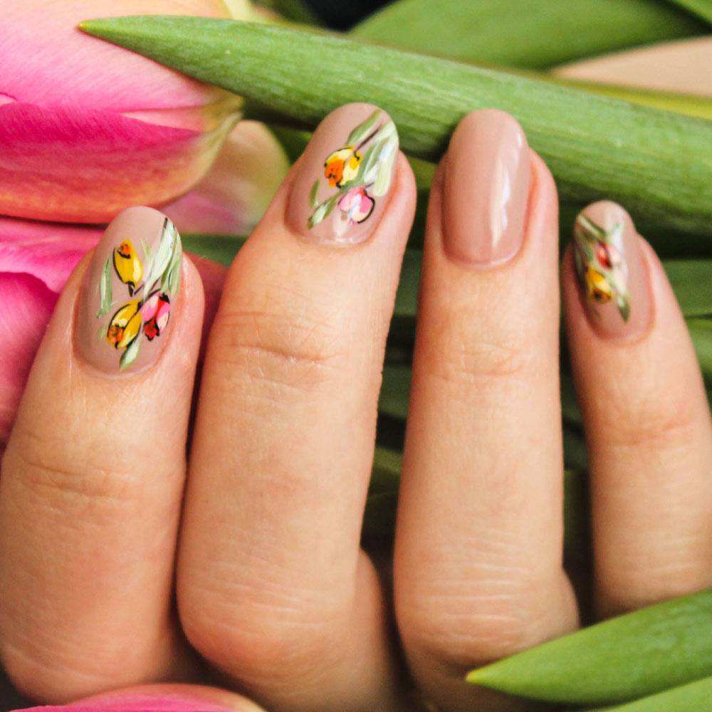 Cute Spring Floral Nails