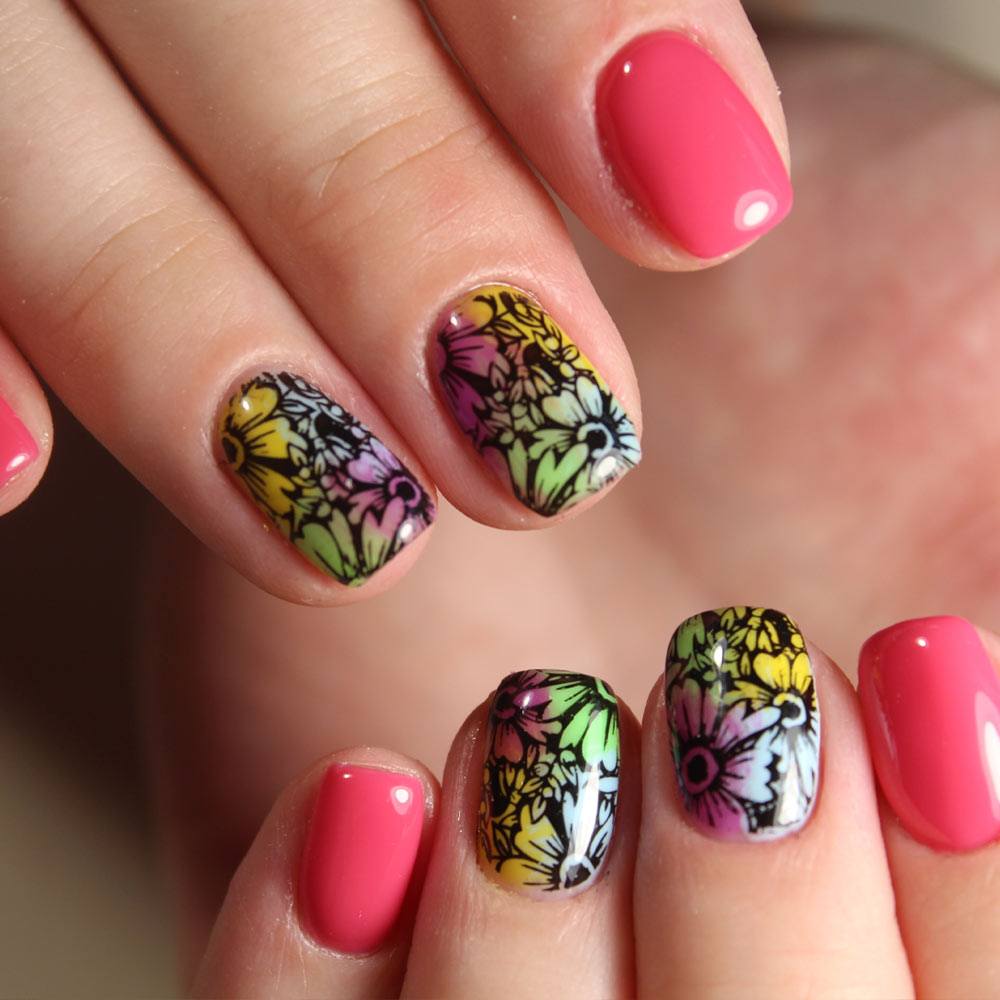 Floral Patterned Nails