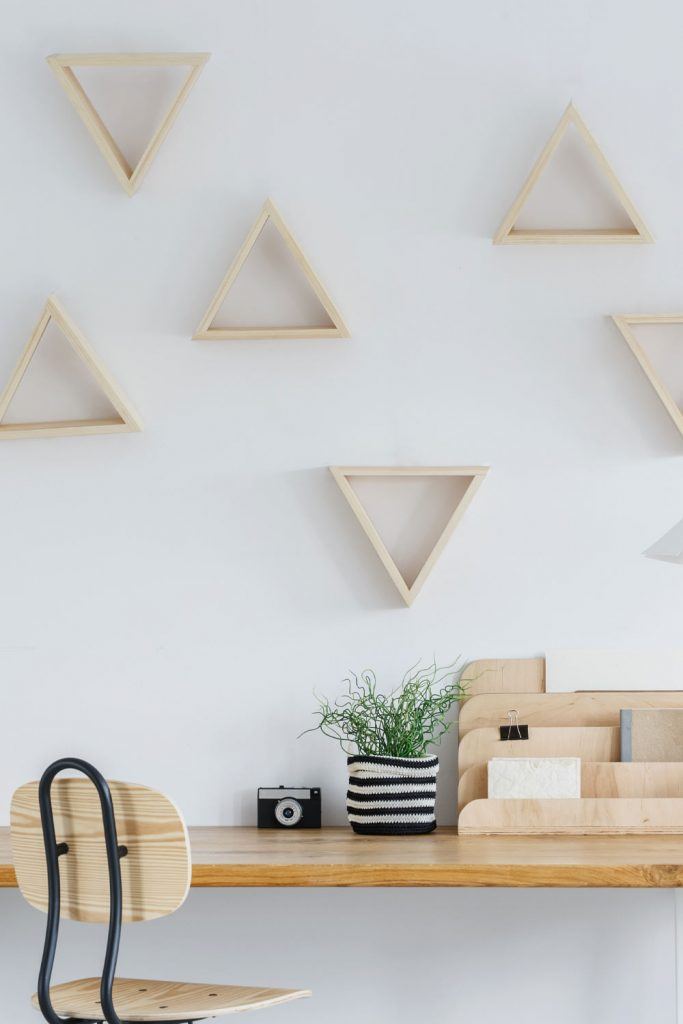 Triangle Rustic Shelves Decor