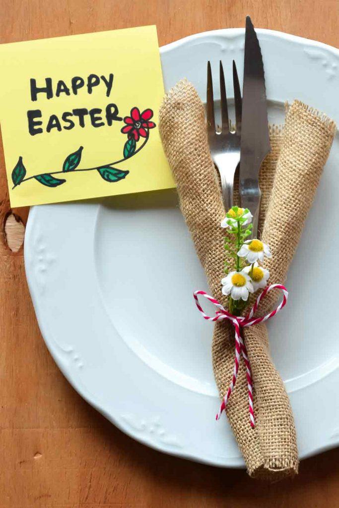 Easter Napkin with Daisy