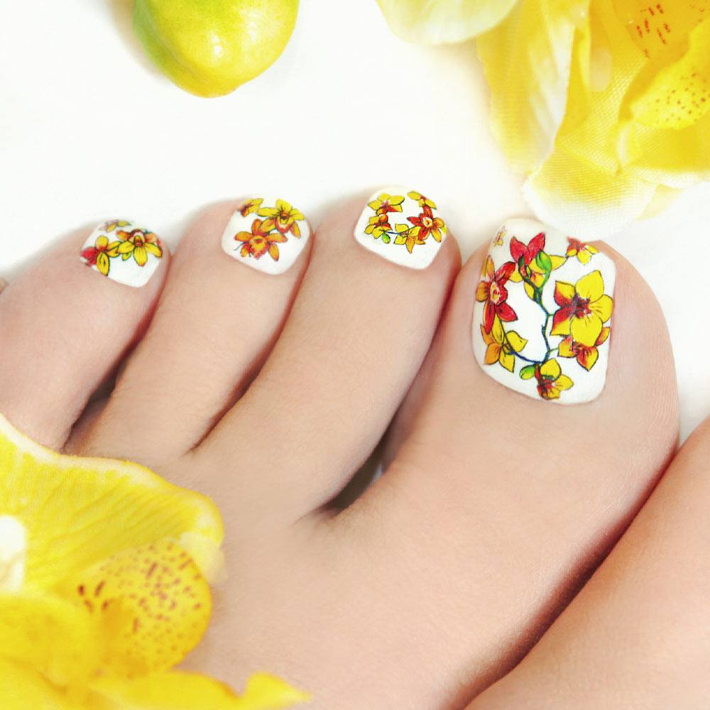 Floral Toe Nail Design