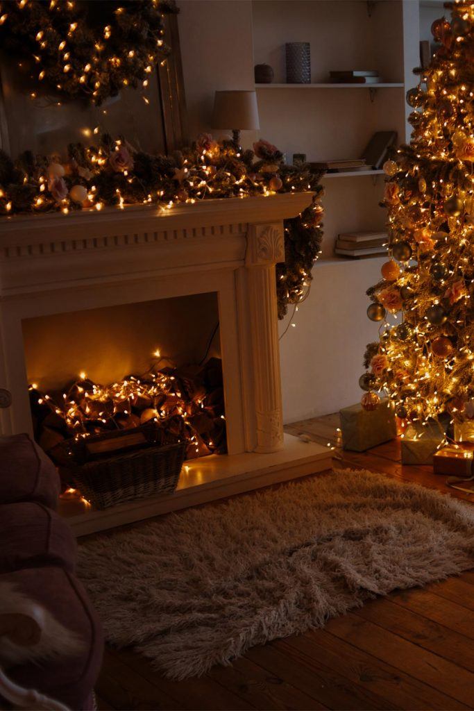 Christmas Fireplace Decoration with Garlands