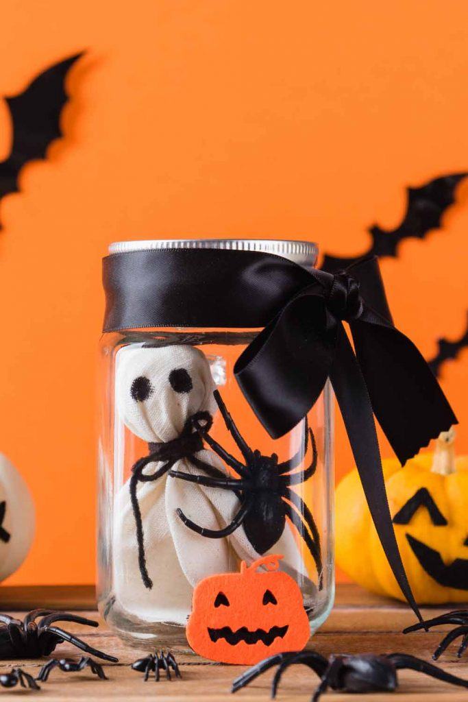 DIY Jar Halloween Decor