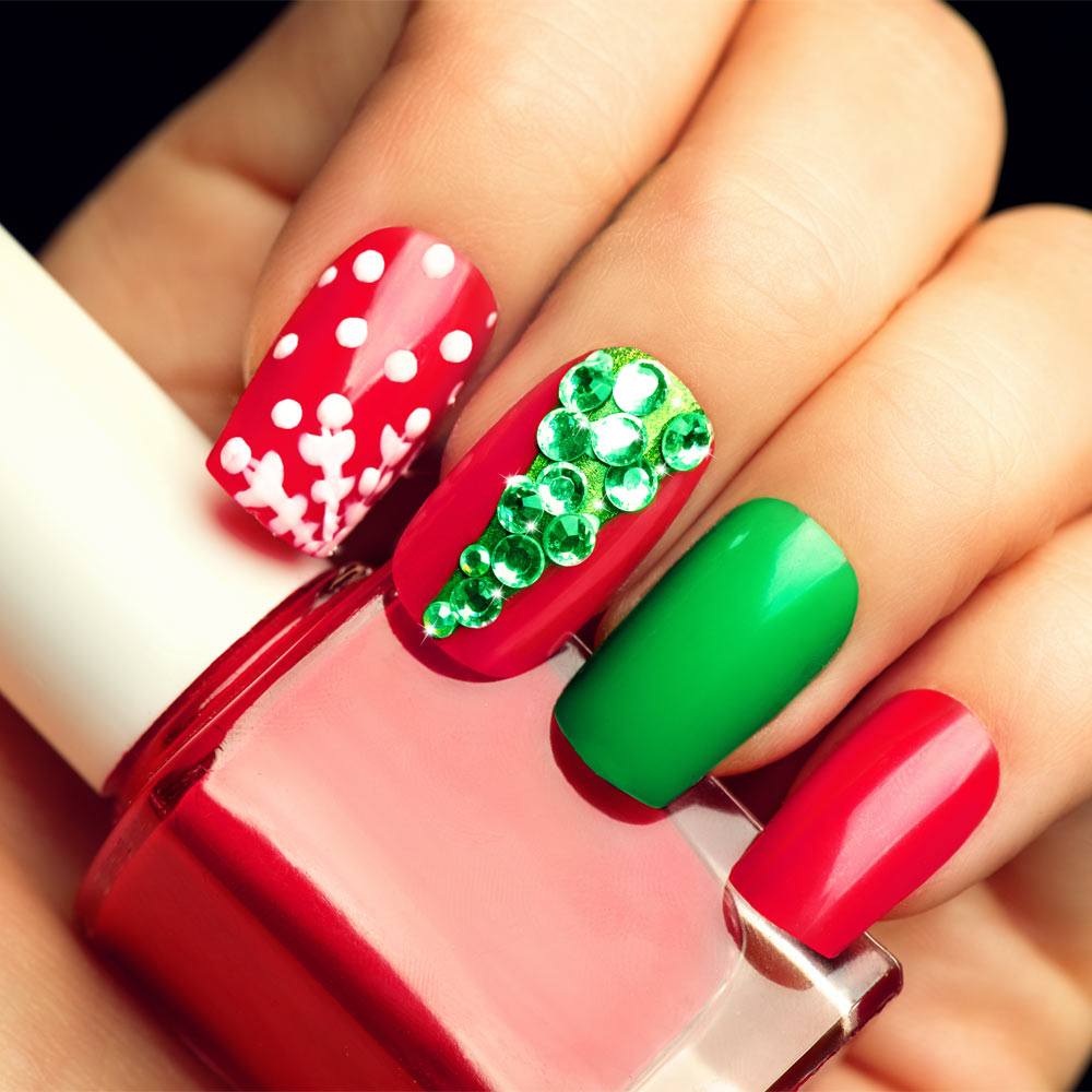 Christmas Red and Green Nails