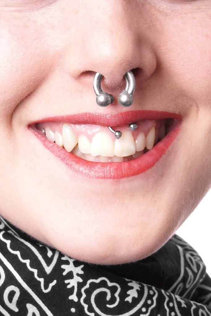 Smiley piercing store earrings