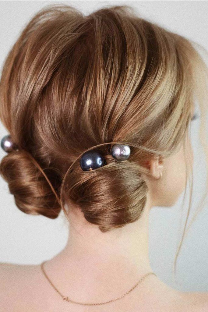 Low Buns with Accessories