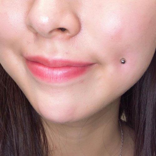 Dimple Piercing: Definition, Jewelry, Price And Tips - Glaminati