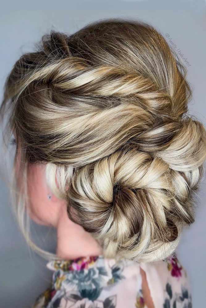 Twisted Updo Hairstyle WIth Side Bun For Valentine's Day Look #twistedupdo #sidebun