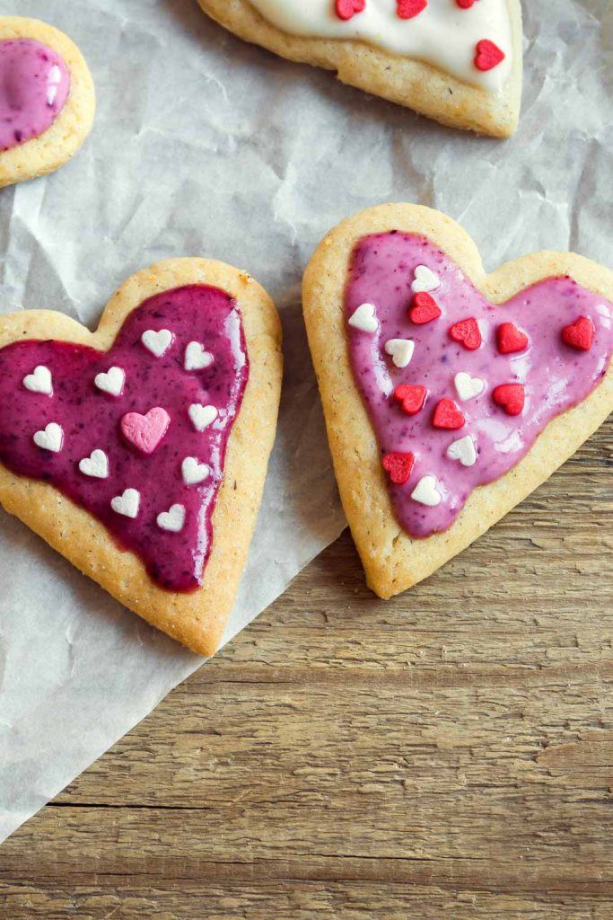 Ideas How to Decorate Heart Sugar Cookies and Impress Your Boyfriend