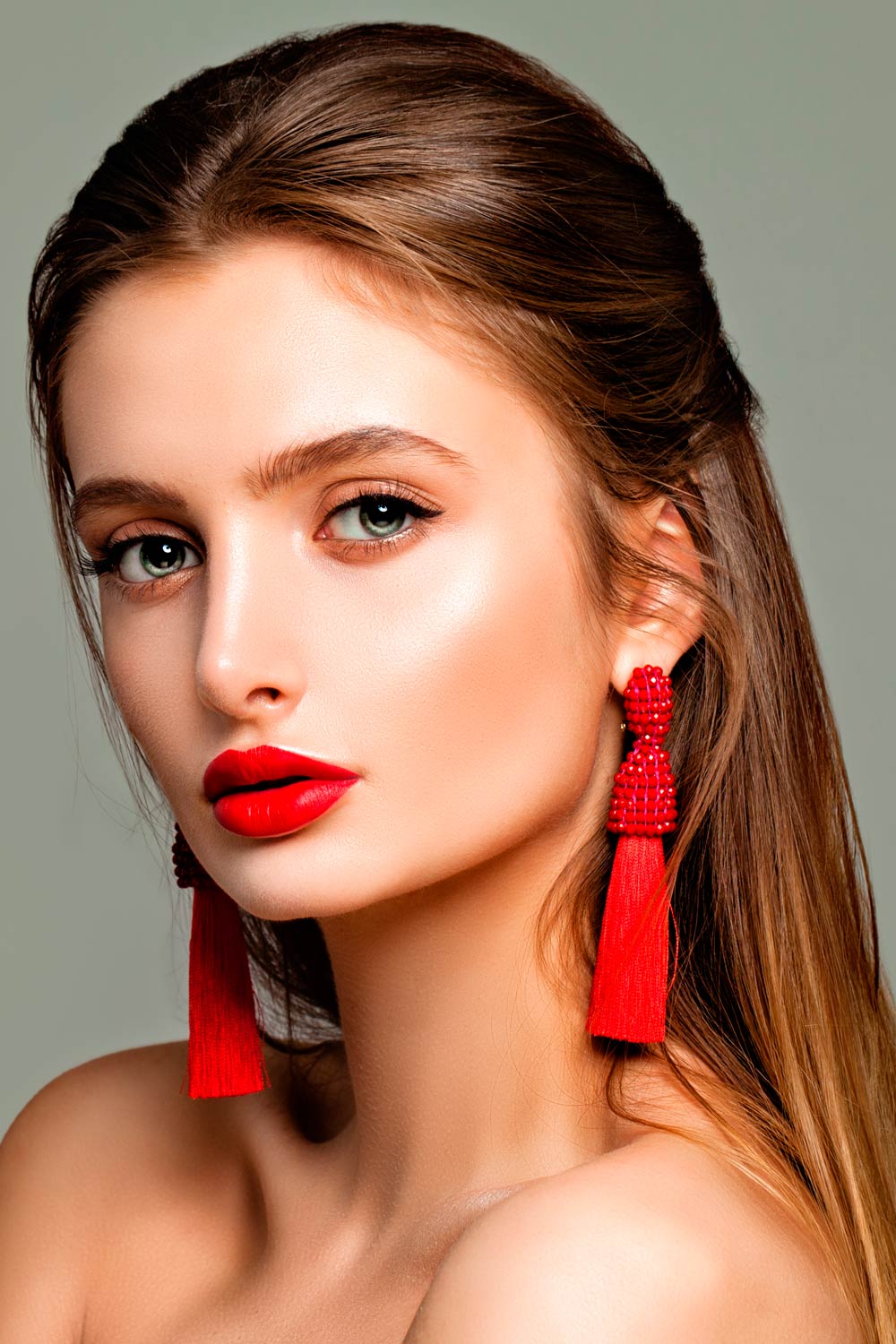 Chic Makeup Ideas with Lip Accent