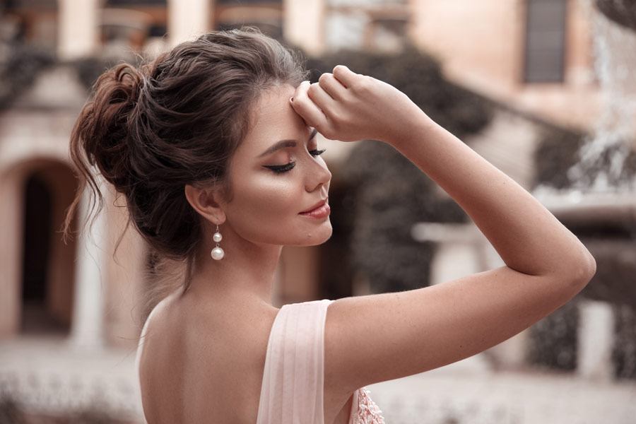 Romantic Hair And Makeup Ideas To Try This Valentine's Day