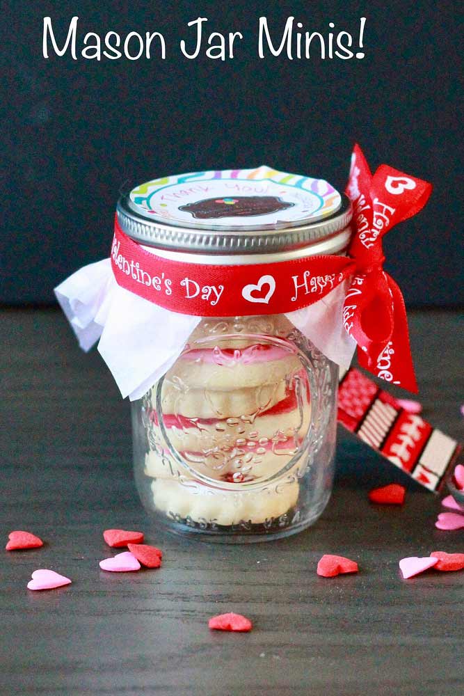 Mason Jar With Cookies Gift Idea #hearts #masonjar