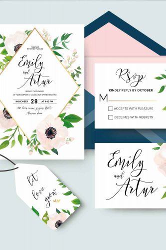 Tiny Details To Consider Before Choosing Your Wedding Invitations