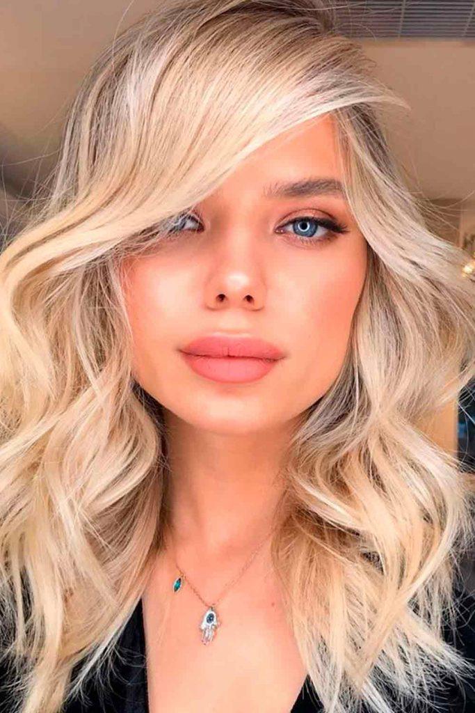 Wavy Side Parted Long Bob #blondehairstyles #haircuts