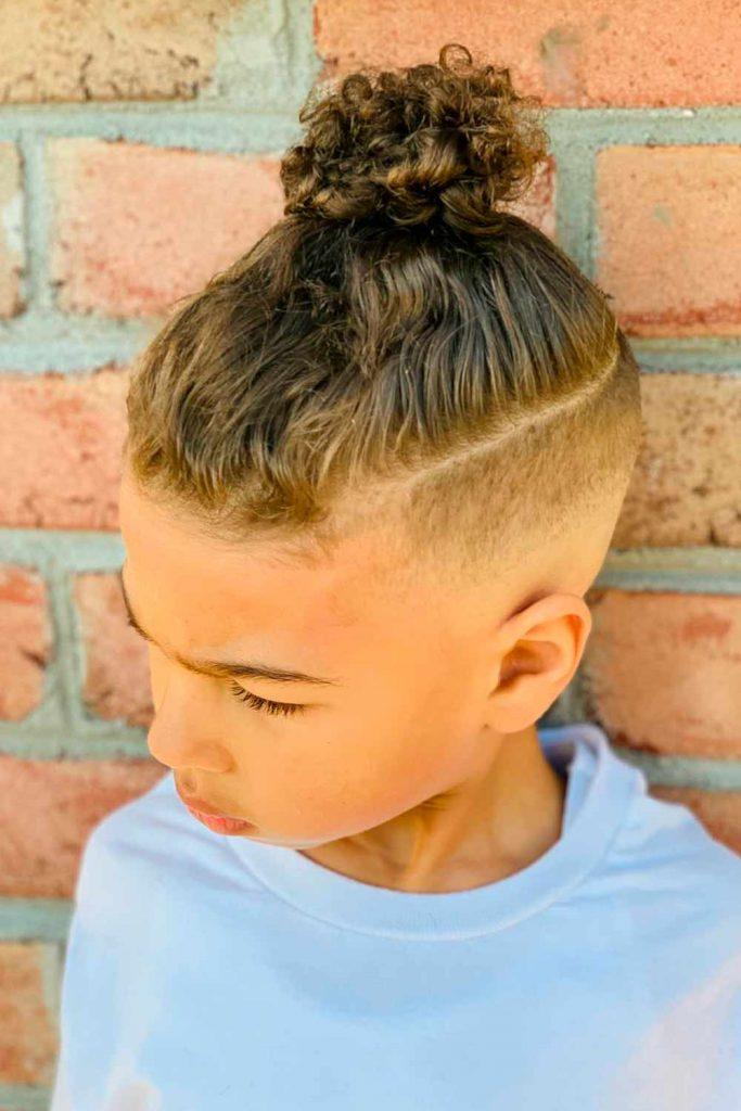 Penteado de nó alto para menino #topknots #topknothair