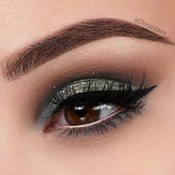 Gray Glitter Shadow With Black Eyeliner #glittershadow