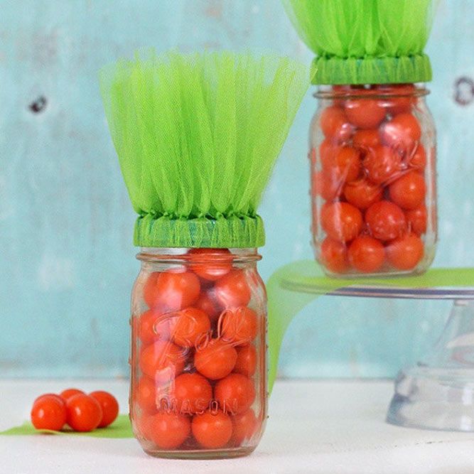 Easter Mason Jar With Tulle Decorations #carrot #sweets