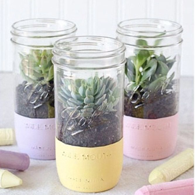 Pastel Painted Mason Jars #pastelmasonjars #paintedmasonjar