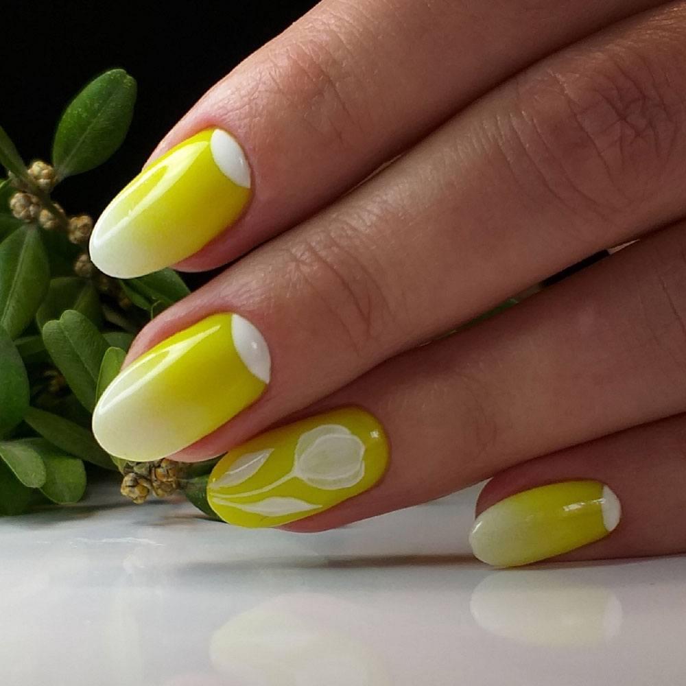 Summer Yellow and White Nails