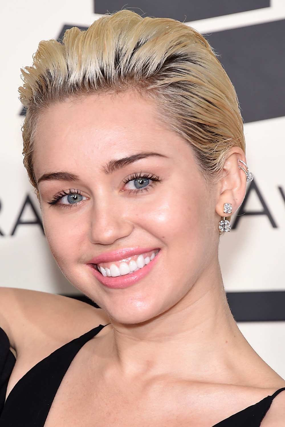 Miley Cyrus com corte Pixie