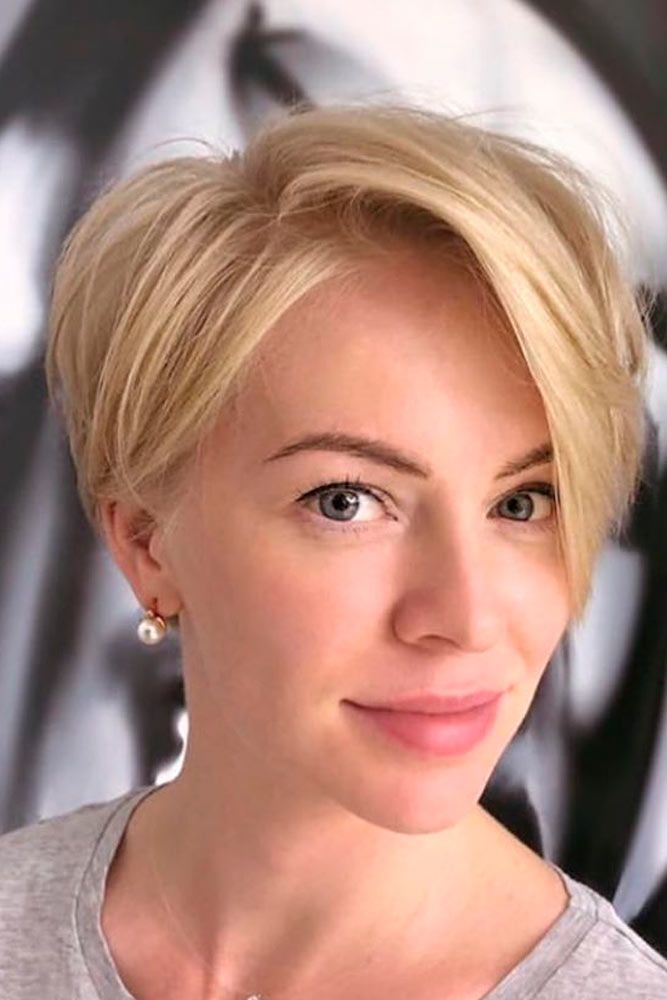 Short Hairstyle For Triangular Face #blondehair