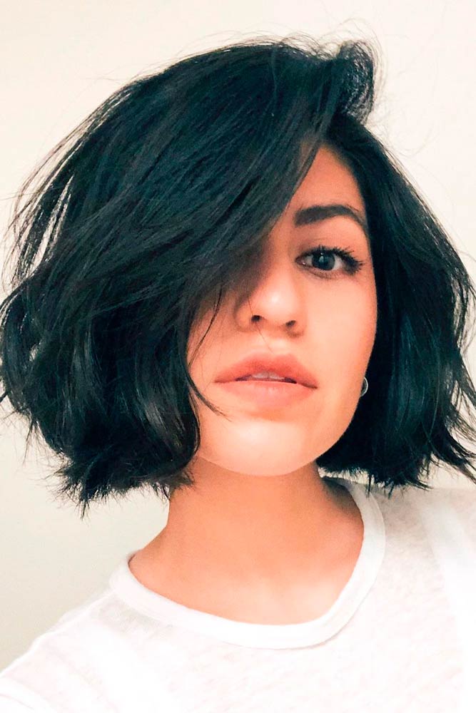 Side Swept Messy Bob #messyhair #bobhaircuts