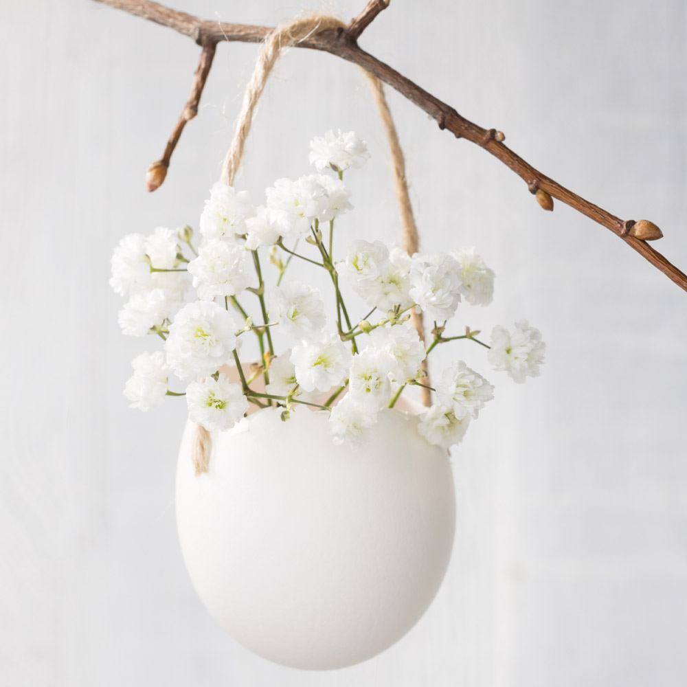 Eggshell with Flowers Easter Decor Idea