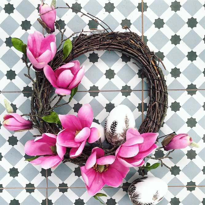 Rustic Easter Wreath With Magnolia #magnolia #egg