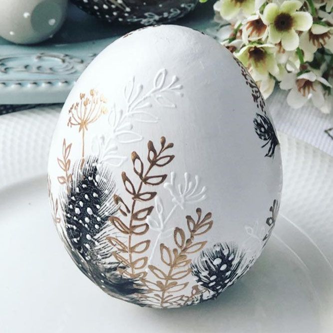 Easter Eggs With Simple Floral Decor #floralpattern