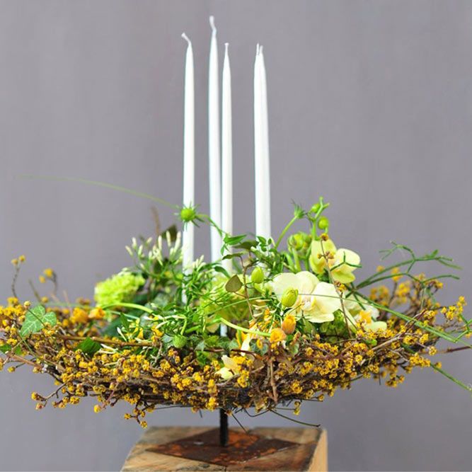 Easter Centerpiece Idea With Flowers And Branches #candles #flowerscenterpiece