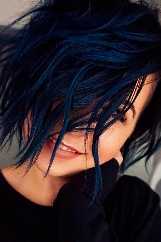 Wispy Layered Bob #bluehair #layeredbob