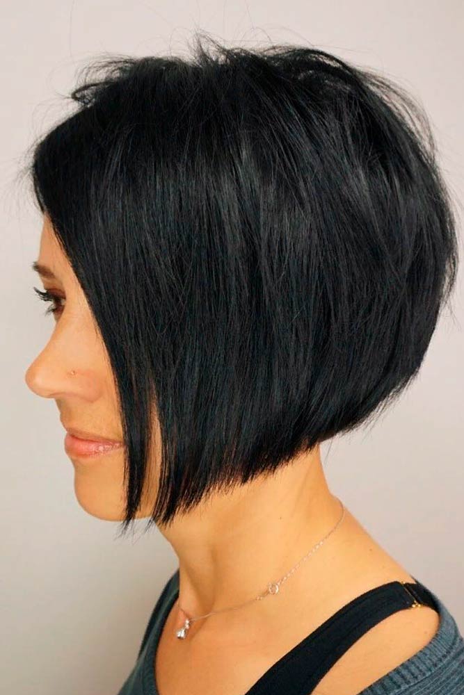 Black Rounded Inverted Long Tousled Layers #layeredhairstyles #blackhair