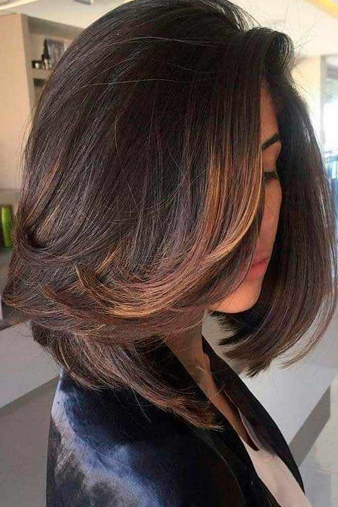 85+ Medium Length Hairstyles To Look Trendy in 2023 - Glaminati