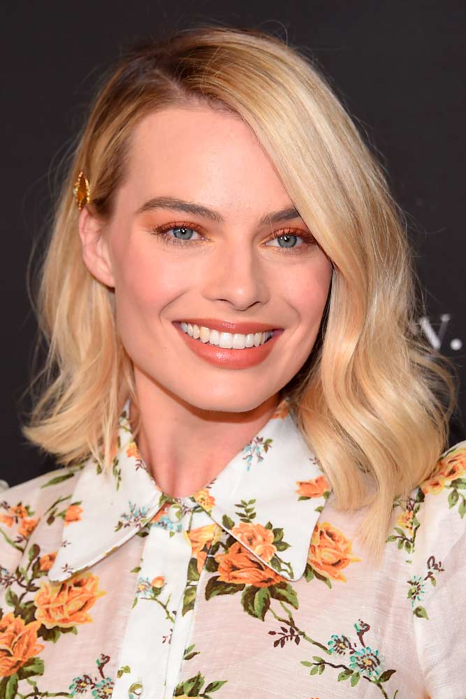 Blonde And Wavy Blunt Lob #margotrobbie #bluntlob #blondehair