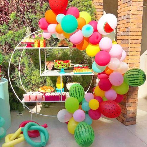 Balloon Pool Party Decorations #balloondecorations