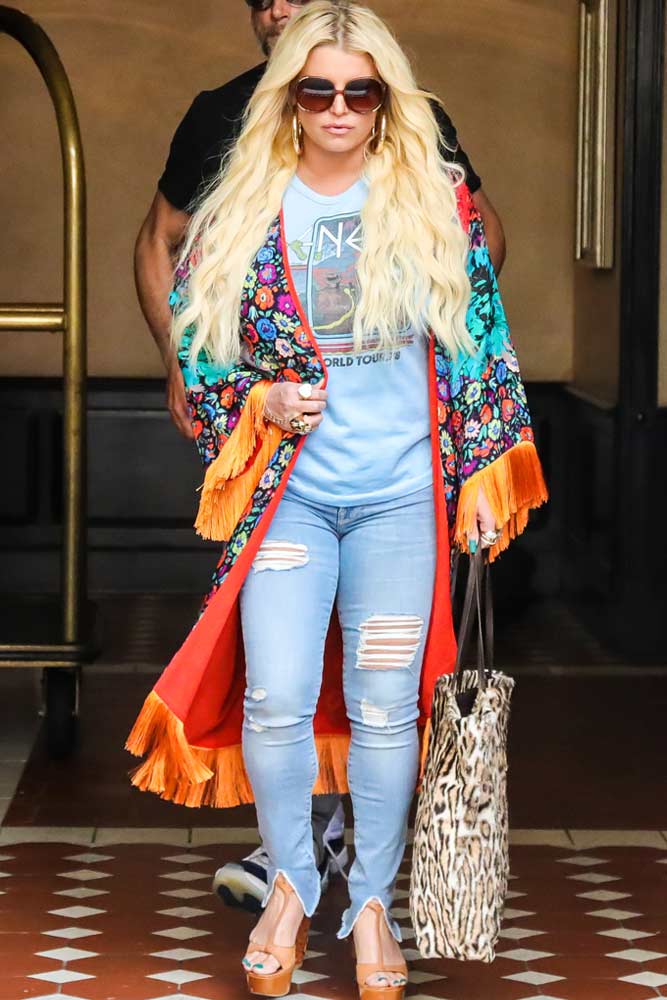Ripped Jeans With Colorful Cardigan Outfit #jessicasimpson #rippedjeans