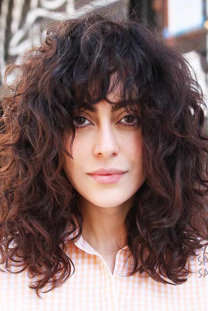 30 Ways to Sport Wavy Hair with Bangs in a Stunning Way