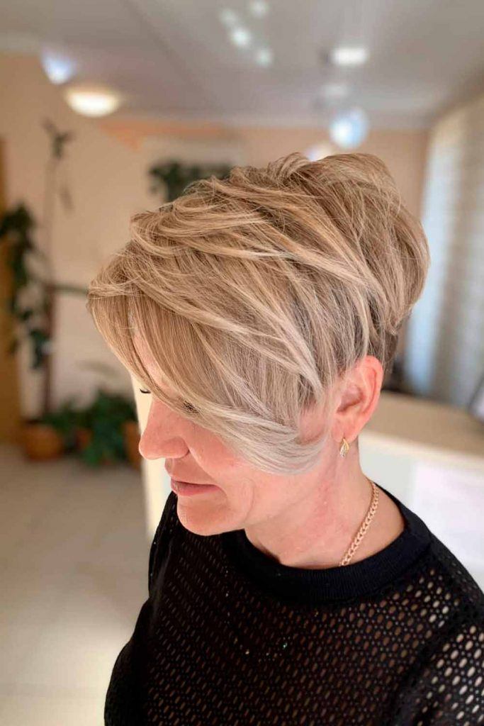 Short haircuts for straight hair over 50 sale