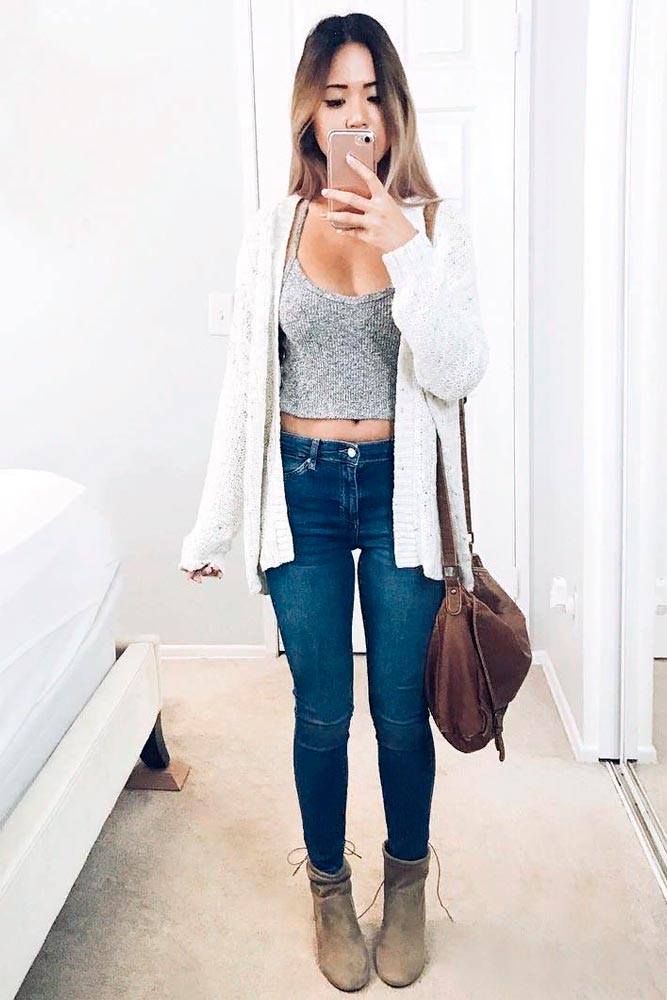 Cool Combo Of Stretchy Jeans And Knitted Top #everydayschooloutfit #stylishoutfit
