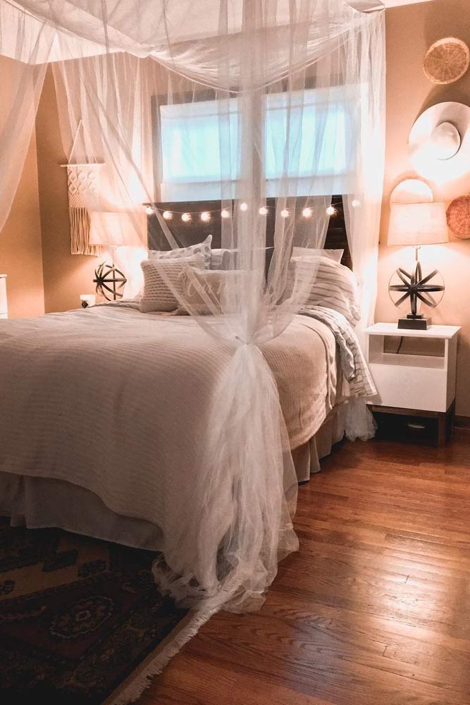 Boho Bedroom With White Canopy Bed #bohocanopybed