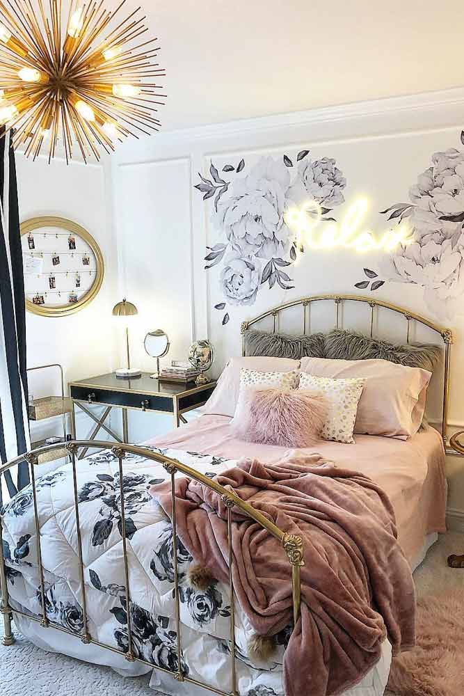 Teen Bedroom Design With Vintage Bed #vintagebed