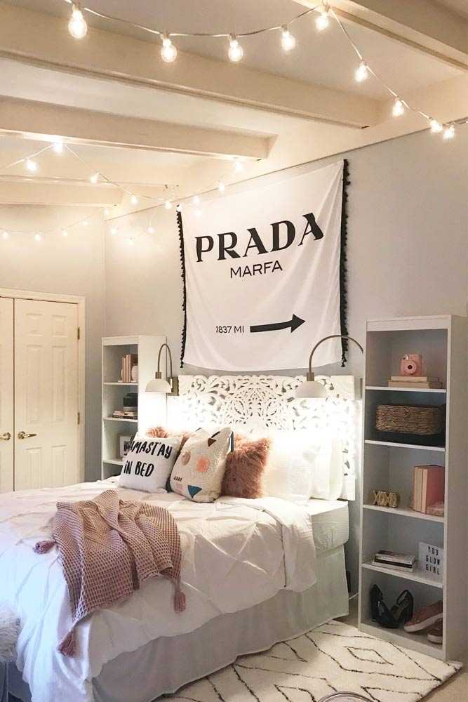 Cozy And Simple Teen Bedroom Idea
